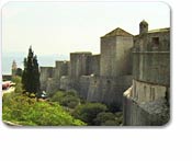 Walking the City Walls & Maritime Museum