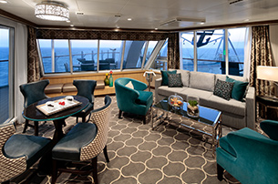 AquaTheater Suites - Deck 9 On Symphony Of The Seas ...