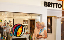 ENTERTAINMENT & SHOPPING