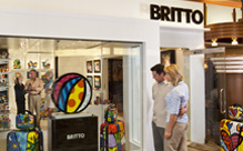 ENTERTAINMENT & SHOPPING