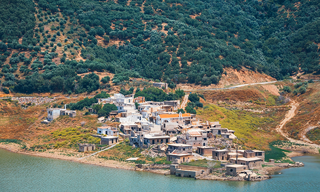 Off the Beaten Path: The Sights and Authentic Tastes of Crete	