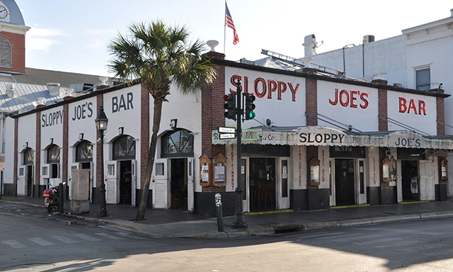 Hemingway Home and Sloppy Joes Walking Tour